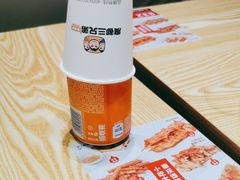 -魔都三兄弟酸辣粉·蘸卤炸串(虹桥万科店)
