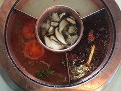 -滇釜火锅·能喝汤的火锅(车公庄店)