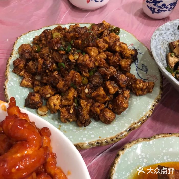 乐乐餐厅(湘子庙街店)乐乐尖椒茄子丁图片