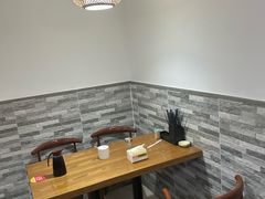 -黄阿姨锅贴大王(万航渡路店)