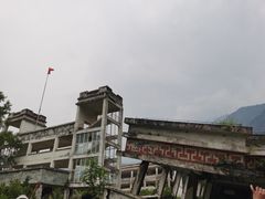 -四川汶川特大地震漩口中学遗址
