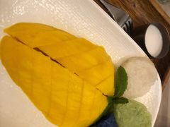 娘惹三色芒果甜饭-金椰壳· 大厨新加坡菜(壹方城店)