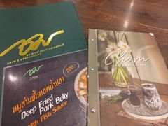 -Chom Cafe and Restaurant