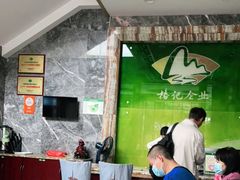 大堂-椿记烧鹅(叠彩店)