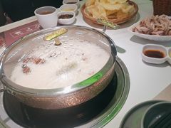 -洪氏嗨捞·广东猪肚鸡·椰子鸡火锅(西咸万象城店)