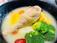 鸡腿能量汤饭-初念轻轻然(长阳创谷店)