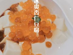 焦糖冰爽杏仁豆腐花-金时代顺风大酒店(临港百联店)
