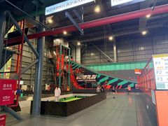 -极限PLAY运动娱乐新世界·团建派对表演休闲馆·室内高空游乐园