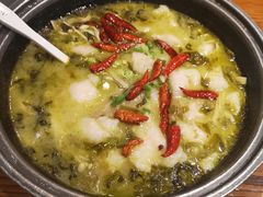 -渝是乎酸菜鱼·川渝小炒(新世界百货望京店)