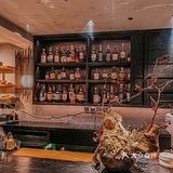 这家可以称为沈阳的神仙餐厅～ 店内环境装修非常有设计
