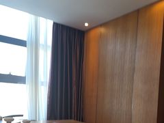 -优逸酒店(柳州窑埠古镇万象城店)