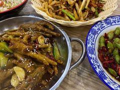 -江城燕子大排档(江汉路步行街店)