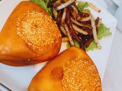 黄金荷叶包-莆田餐厅PUTIEN(三里屯店)