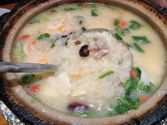 花胶鸡粥-粤仔湾砂锅粥(广益哥伦布店)