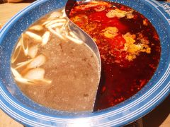 重庆红油经典鸳鸯锅-王歘歘·chuǎ火锅(五道营店)