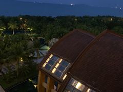 -三亚湾海居铂尔曼度假酒店