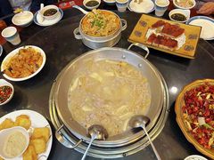 -老来福·非遗酸汤兔(凯旋路店)