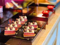 -大中华希尔顿酒店-念自助餐·嗨啤·小龙虾