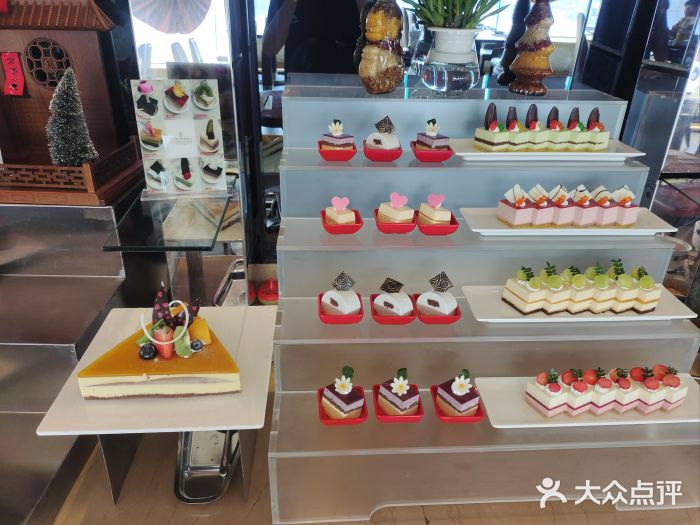 荣誉国际酒店-云顶旋转餐厅图片