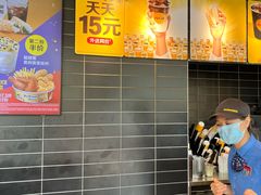 -麦当劳(中二横路店)