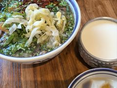 -云阿蛮云南生烫牛肉米线(奉贤路店)