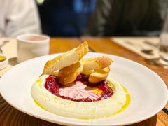 自制乳清芝士配草莓酱-Mercato莫卡多露台餐厅与酒吧(K11店)