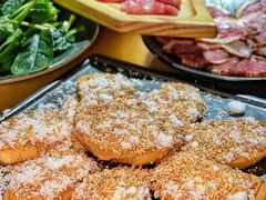 豪华至尊炸馒头片抹芝麻酱蘸白糖-羊大爷涮肉(亮马桥店)