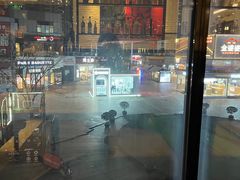 -必胜客(证大大拇指店)