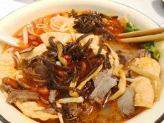 -丽丽三鲜螺蛳粉(田林路店)