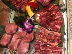 -炼火烤肉店