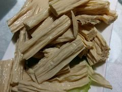 -茸梅路右拐龙虾-农家菜(松江店)