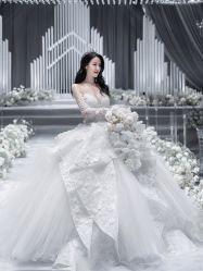 -伯瓷皇后婚纱艺术空间
