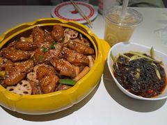 -多嘴肉蟹煲(万达店)