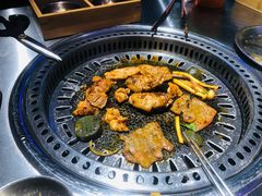-马路牙子烧烤音乐酒馆(望京店)