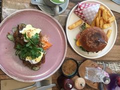 -FLOVIE FLORIST CAFE