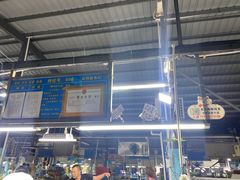 -霞涌市场海鲜摆卖区