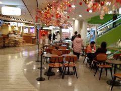 用餐区-星巴克(西藏路店)