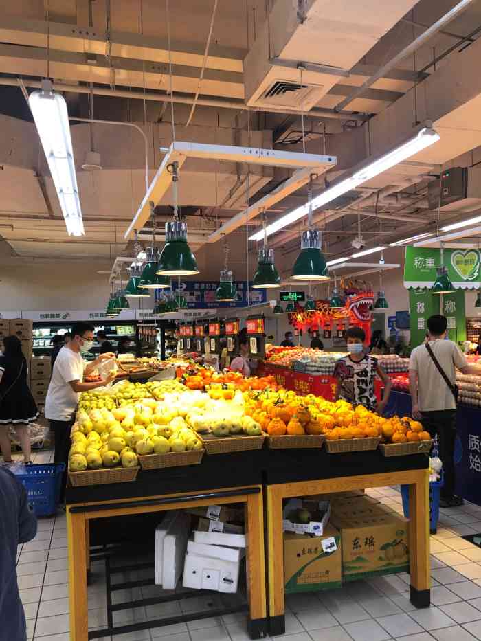 沃尔玛超市(广州芳村店)-"建议在食品那层也放置购物篮,超市入口和去.