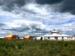 -呼伦贝尔大草原巴尔虎蒙古部落民俗旅游度假景区