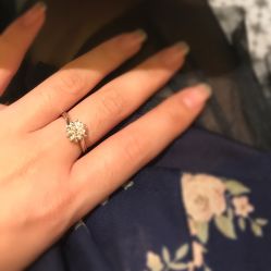 -威德钻石-克拉钻大本营(南京东路店)