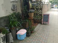 -Rabbit Cafe私房西餐甜点咖啡(栖霞路店)