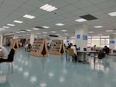 内景-南山图书馆(常兴路店)