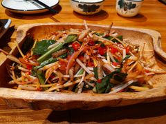 -老滇山寨•云南特色菜•地方菜•民族风情歌舞表演(金碧店)