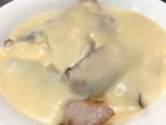 猪颈肉芝士捞公仔面-新记餐厅(香槟大厦店)