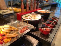 -圣丰索菲特·2 On 988 Café 自助餐厅
