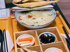 -凯峰鱼汤米线(金利達店)