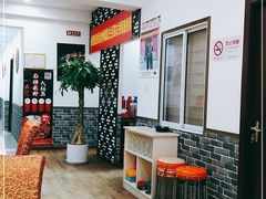 -茸梅路右拐龙虾-农家菜(松江店)