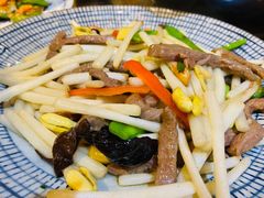 花生苗炒牛柳-龙桥私厨·姜花菊花过桥鱼·顺德菜(容桂店)