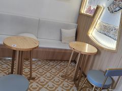用餐区-霸王茶姬(五一路店)