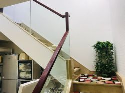-康美贞·痘肌养护管理中心